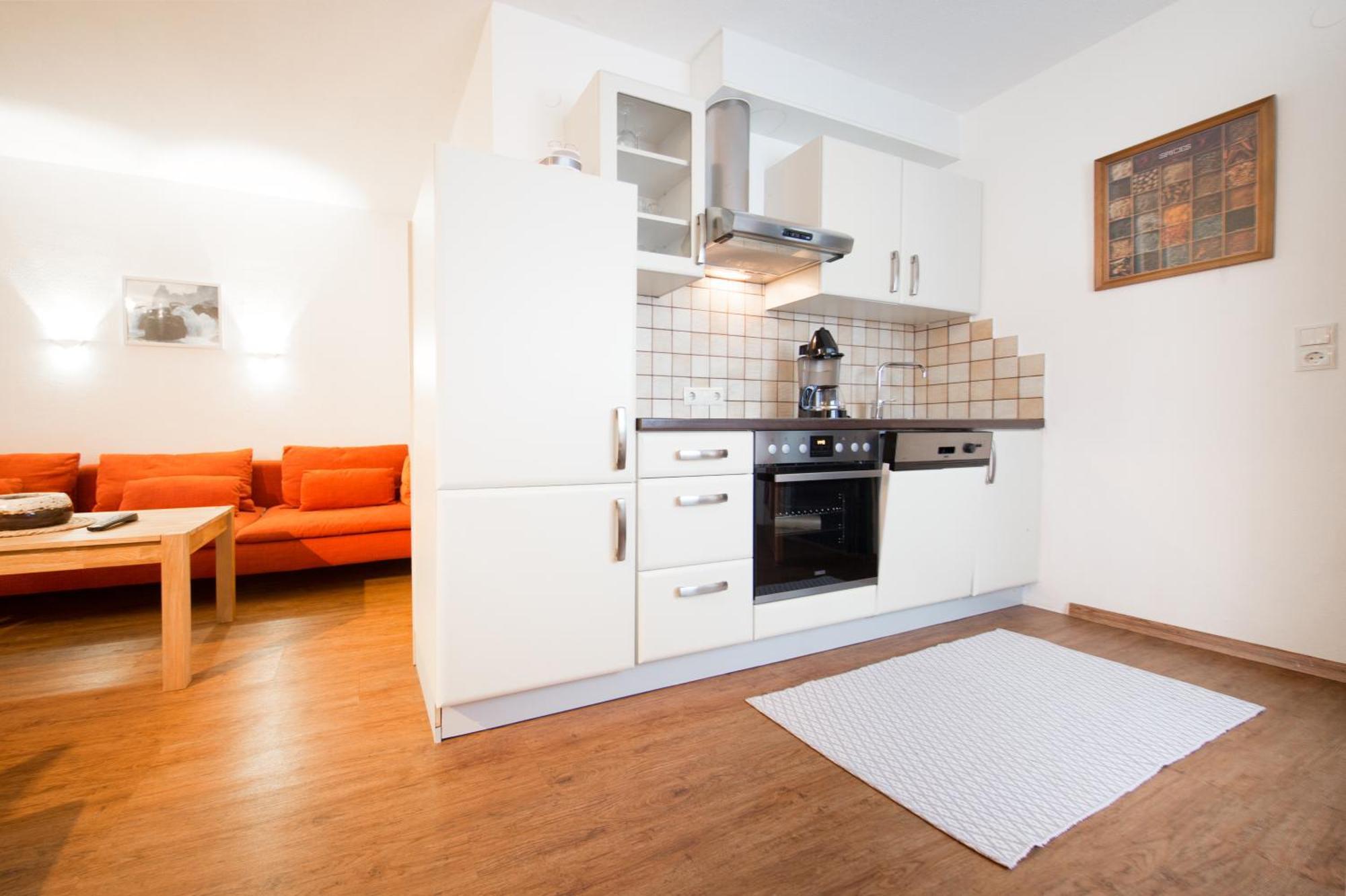 Life Apartment *